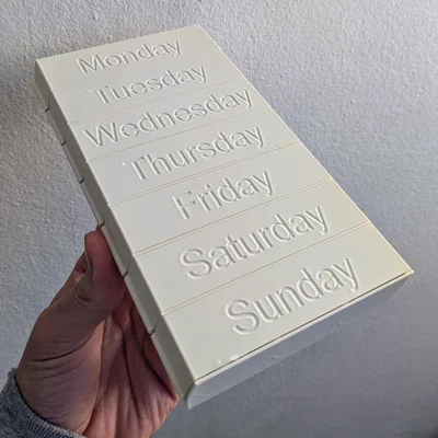 Hộp thuốc 1 tuần (3 ngăn mỗi ngày) – pill box/container in 3D parametric