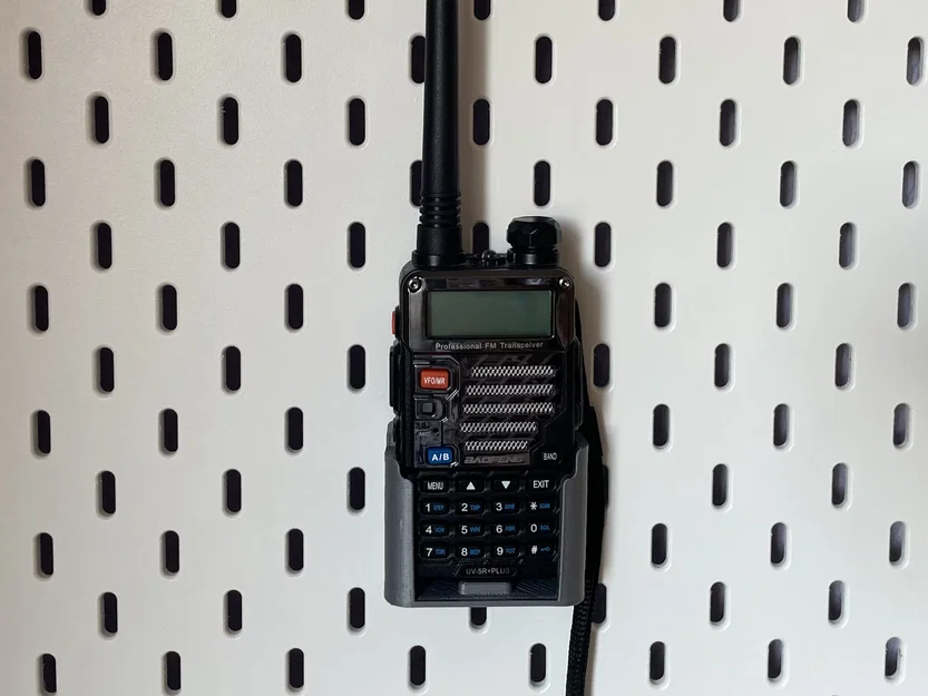 Giá đỡ gắn IKEA Skadis cho Baofeng UV-5R (Holder-Mount) - Image 1