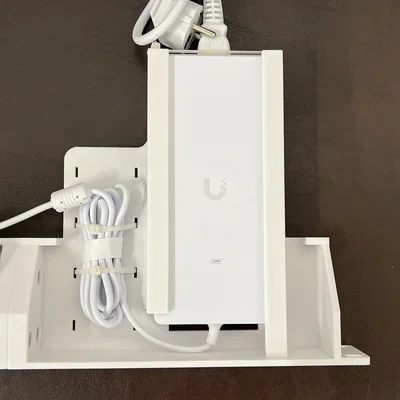 Khay gắn rack 19 inch cho Ubiquiti UniFi Switch Ultra 210W