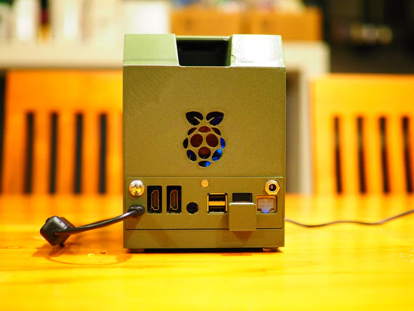 Vỏ Raspberry Pi4 phong cách Apple Macintosh SE cổ điển - Image 4