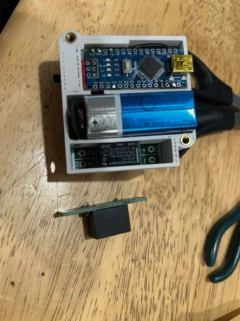 Hộp Arduino Nano V2 có ngăn pin 9V và thêm chỗ gắn relay - Image 4