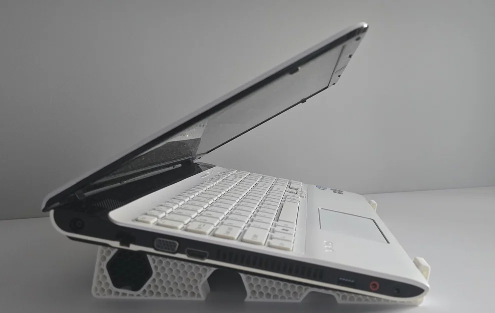 Kệ đỡ laptop có connector - Image 7