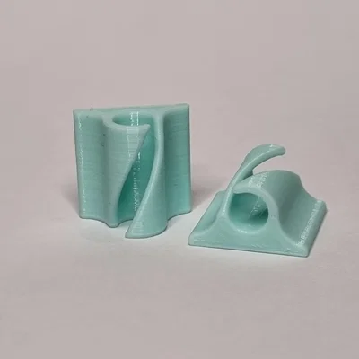 Kẹp giữ cáp đơn giản (Simple Cable Holder)