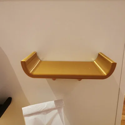 Kệ dán tường đa năng: Giải pháp lưu trữ trà và đồ dùng gia đình