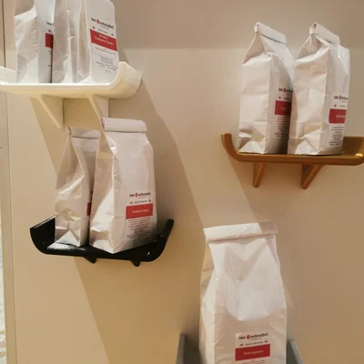 Kệ dán tường đa năng: Giải pháp lưu trữ trà và đồ dùng gia đình