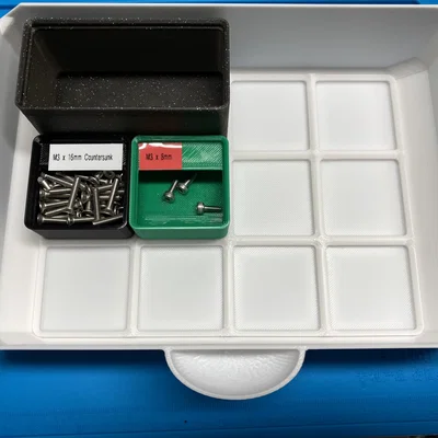 Hệ thống ngăn kéo module Gridfinity cho không gian làm việc gọn gàng