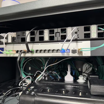 Tai gắn rack 19" cho Unifi USW-Pro-Max-16 (Rack Mount)