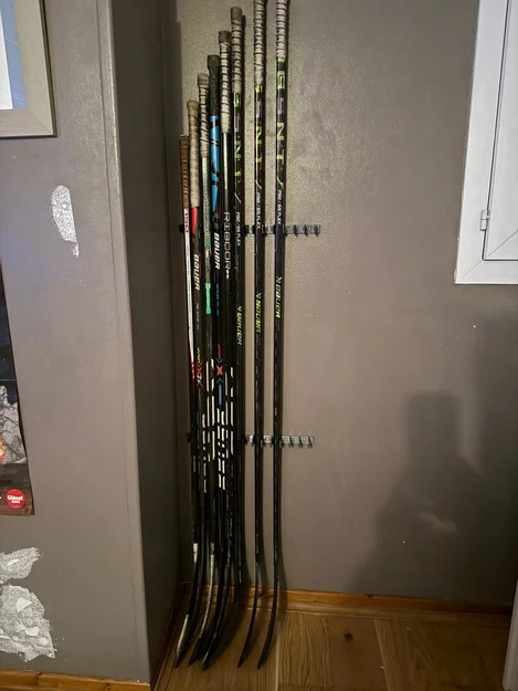 Giá treo tường gậy hockey (xếp chồng) – Hockey stick wall mount - Image 1