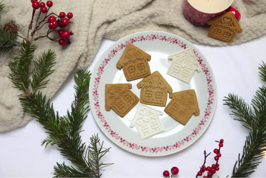 Khuôn Cắt Bánh Gingerbread House (Nhà Bánh Gừng) - Image 1