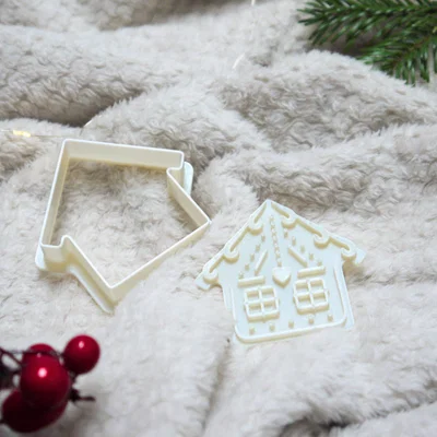 Khuôn Cắt Bánh Gingerbread House (Nhà Bánh Gừng)