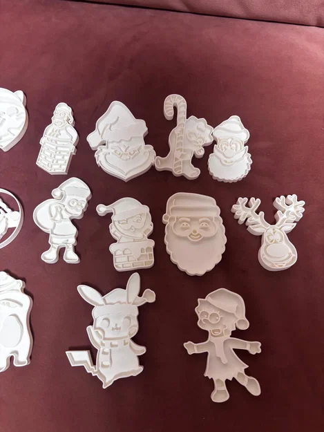 Bộ khuôn cắt bánh quy Giáng sinh đa dạng - Tự tay làm bánh tại nhà - Image 1