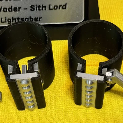 Kiếm ánh sáng Darth Vader (Darth Vader Lightsaber) – nhiều phiên bản Middle Ring