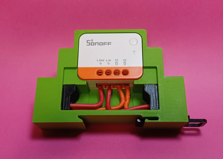 Đế gắn Sonoff ZBMINIL2 lên thanh ray DIN gọn gàng - Image 1