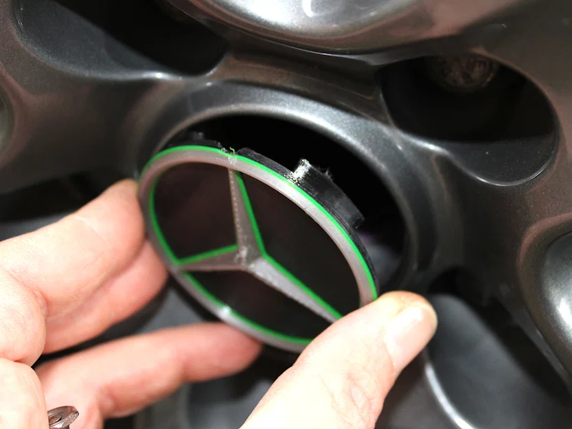 Nắp chụp mâm ALUTEC 64mm | Bản trơn & logo Mercedes - Image 2