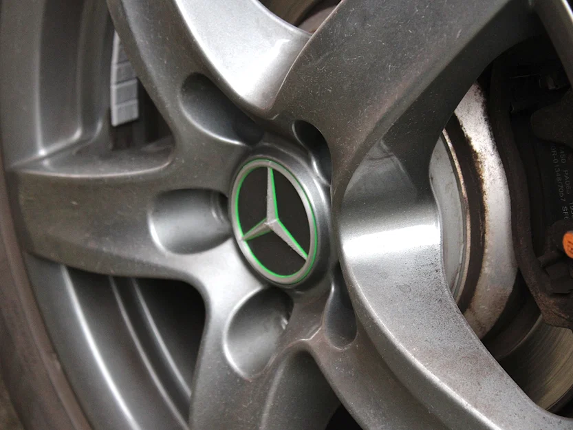 Nắp chụp mâm ALUTEC 64mm | Bản trơn & logo Mercedes - Image 3