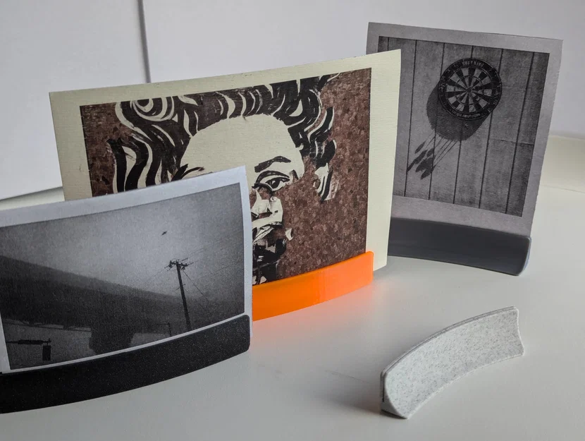 Chân đế ảnh/thẻ không viền cho Instax & Polaroid (Frameless card holder) - Image 1