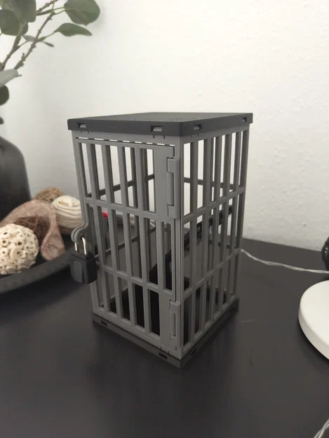 Phone Jail - rủ nhau giao tiếp lại từ đầu - Image 1