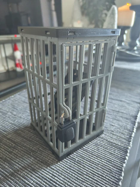 Phone Jail - rủ nhau giao tiếp lại từ đầu - Image 2