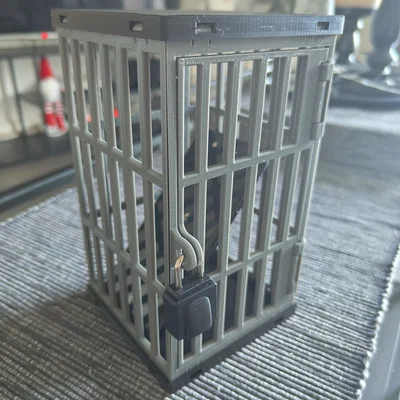 Phone Jail - rủ nhau giao tiếp lại từ đầu