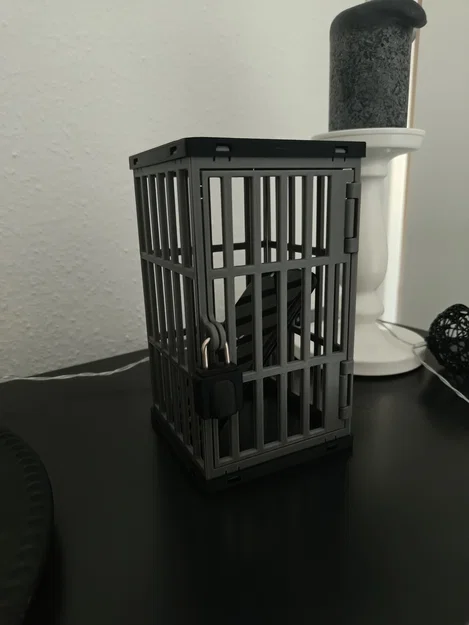 Phone Jail - rủ nhau giao tiếp lại từ đầu - Image 3