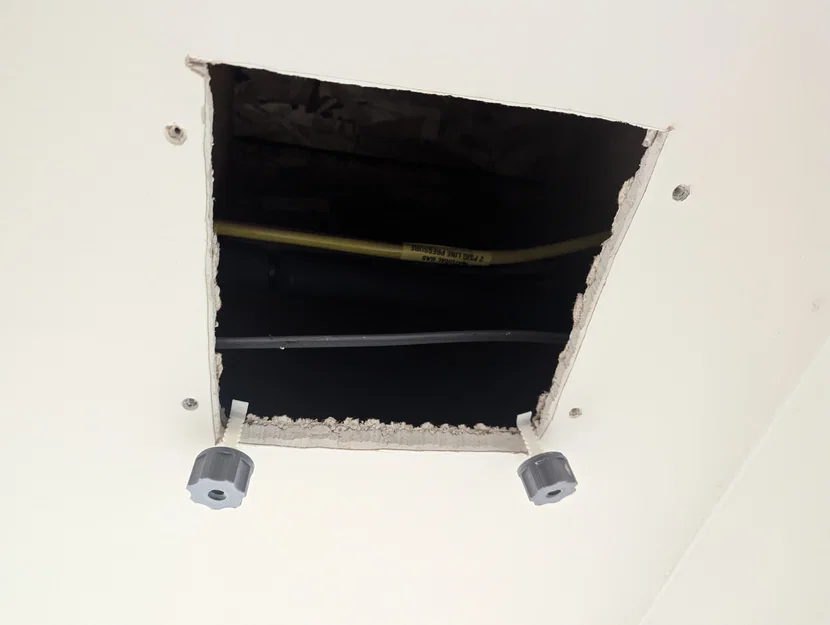 Sửa drywall phẳng chuẩn bằng break-away screws - Image 7