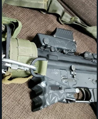 Tay nắm magwell Magazine Well Grip M16 M5 M4 - Image 2