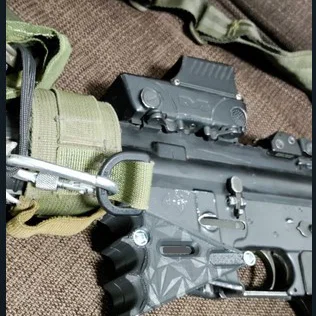 Tay nắm magwell Magazine Well Grip M16 M5 M4