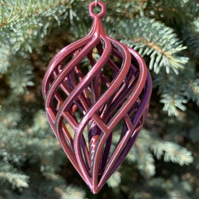 Spiral Tear Ornament: Đồ trang trí cây thông Noel in 3D độc đáo