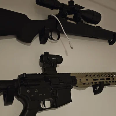 Giá treo tường Airsoft 3D tiện dụng cho nhiều dòng súng mô hình