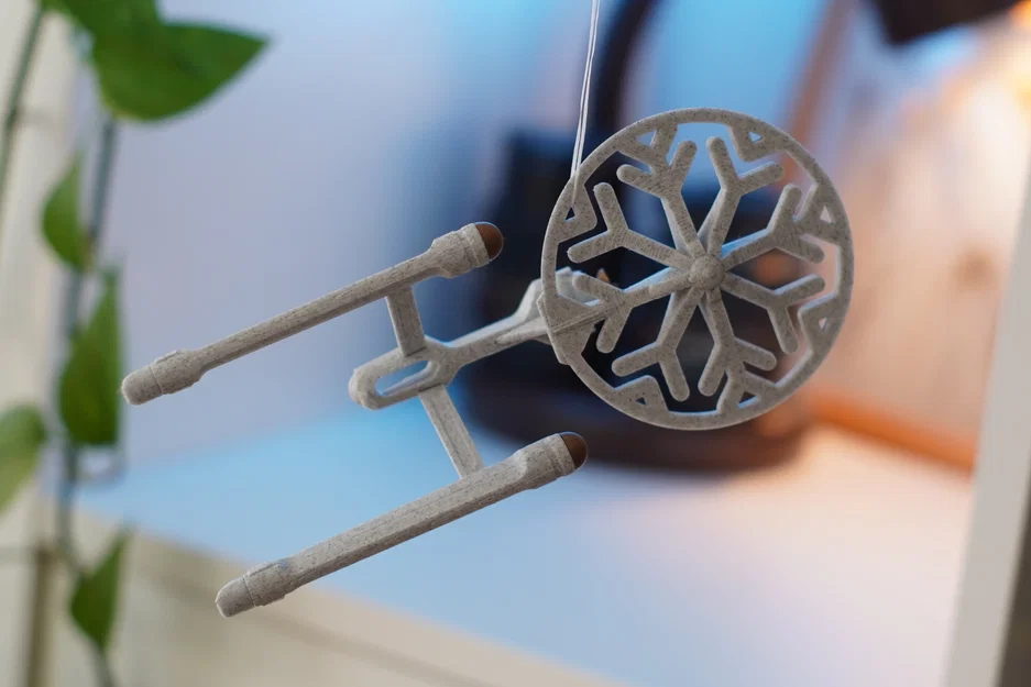 Snowship Enterprise – Ornament mùa đông phong cách USS Enterprise - Image 2