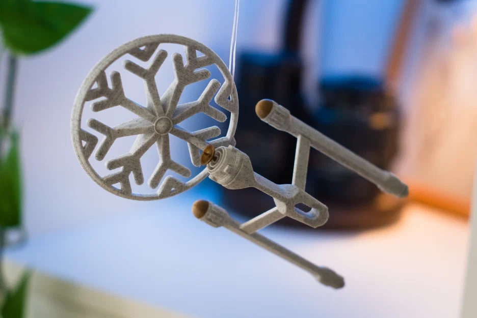 Snowship Enterprise – Ornament mùa đông phong cách USS Enterprise - Image 3