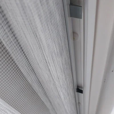 Phụ kiện gắn rèm cuốn cho ray rèm thường (adaptor bracket/curtain track holder)