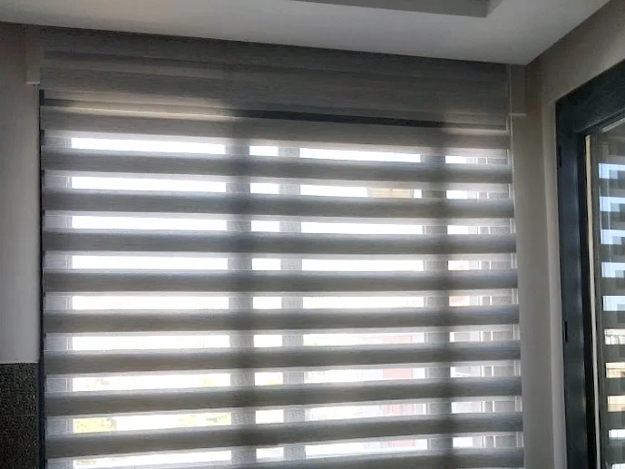 Phụ kiện gắn rèm cuốn cho ray rèm thường (adaptor bracket/curtain track holder) - Image 5