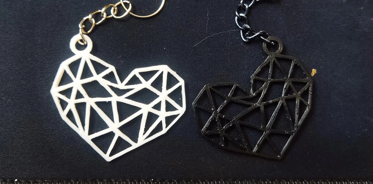 Móc khóa trái tim geometric - Quà tặng 3D độc đáo cho cặp đôi - Image 1