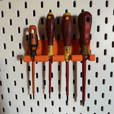 Giá treo tua vít Skadis tiện lợi cho bảng IKEA