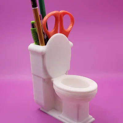 Ống cắm bút hình bồn cầu (Toilet Pencil Cup) độc lạ cho bàn làm việc