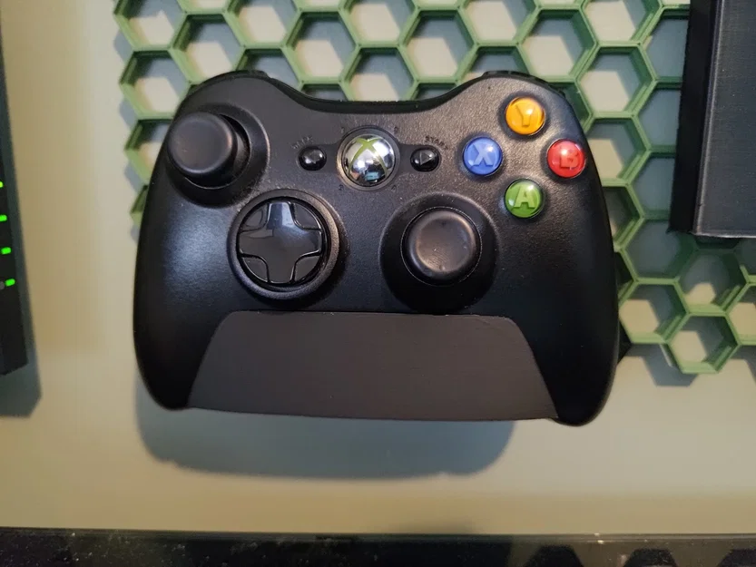 Giá treo tay cầm Xbox 360 gắn tường Honeycomb Wall - Image 1