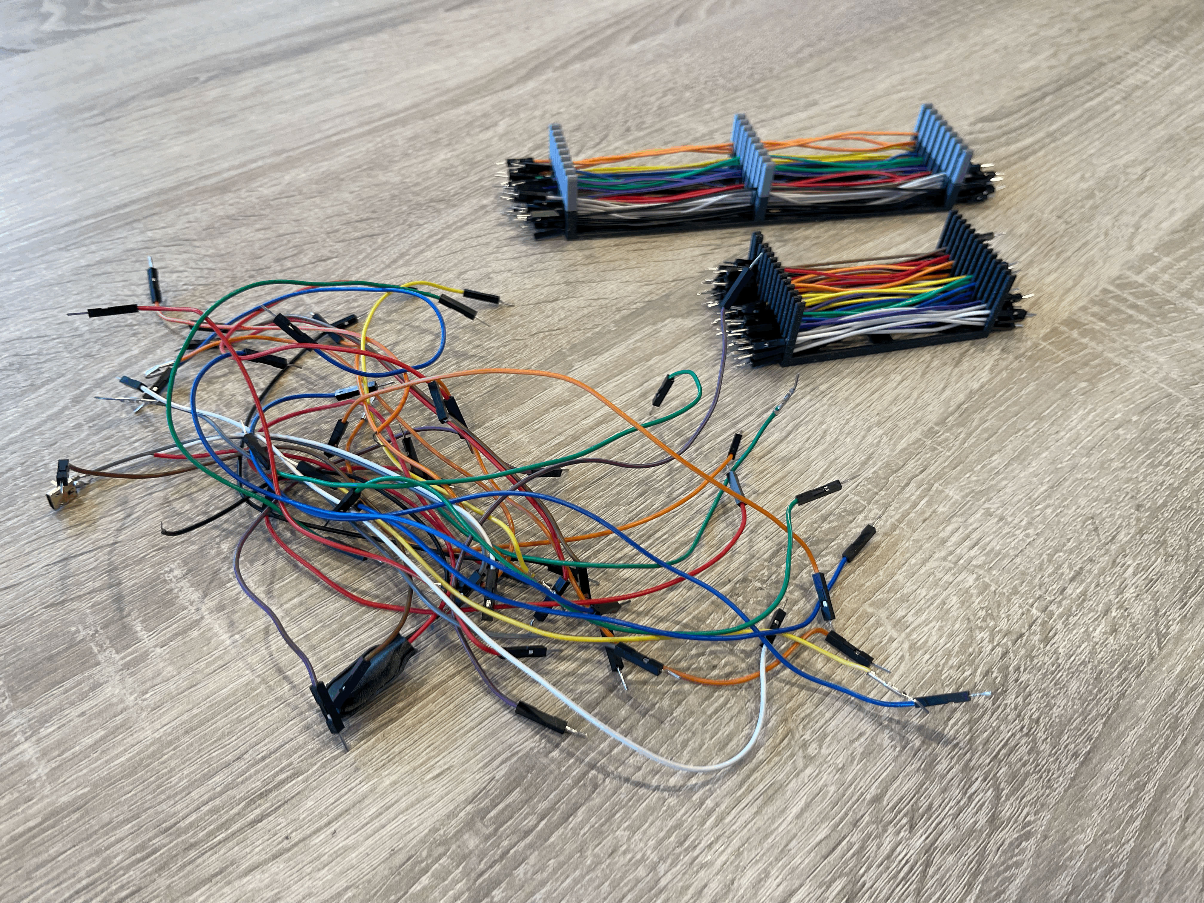 Khay in 3D sắp xếp dây cắm Arduino, Breadboard gọn gàng - Thumbnail 1