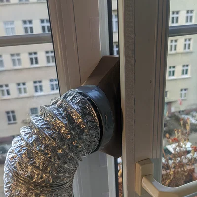 Ống xả máy lạnh ra cửa thông gió cửa sổ cho ống 100mm