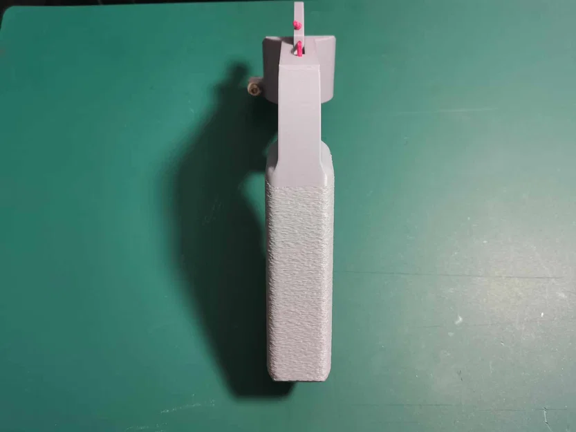 Tay cầm/handle cho bình sơn xịt (Spray paint holder/handle) - Image 2