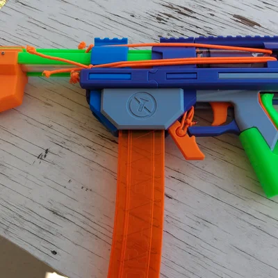 Frayed Knot: blaster bắn foam dart kiểu stringer cho nerfyness