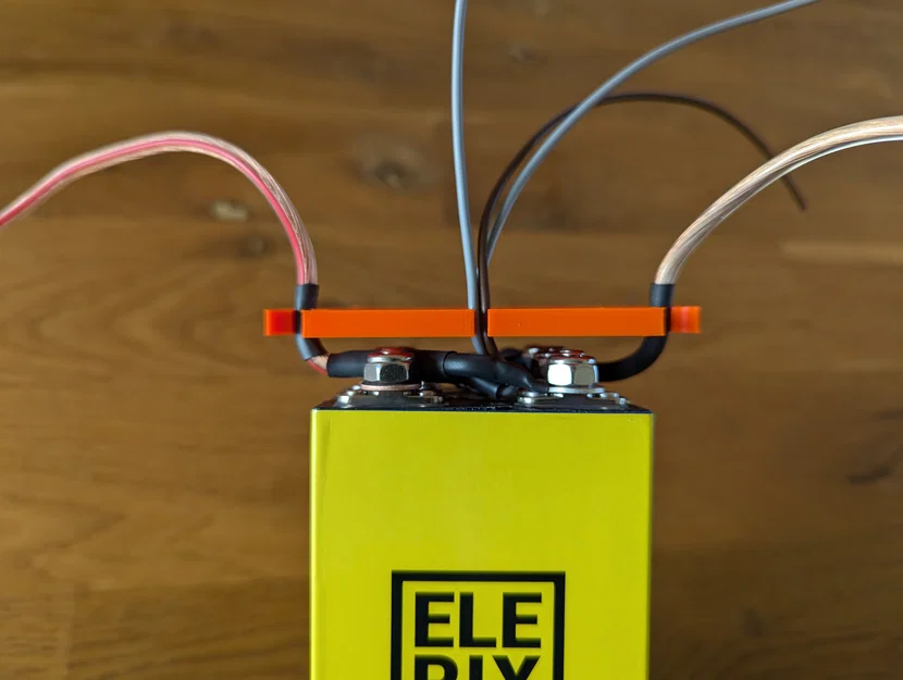 Pin sạc dự phòng di động 12V (4S LFP 128 Wh) sạc/xả USB - Image 4