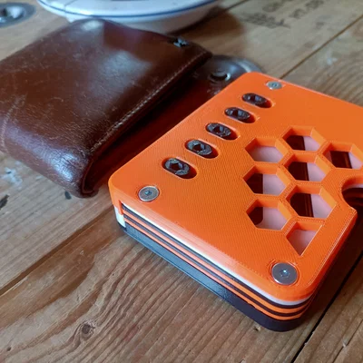 Ví 5 khe thẻ + ngăn tiền (cửa trượt)