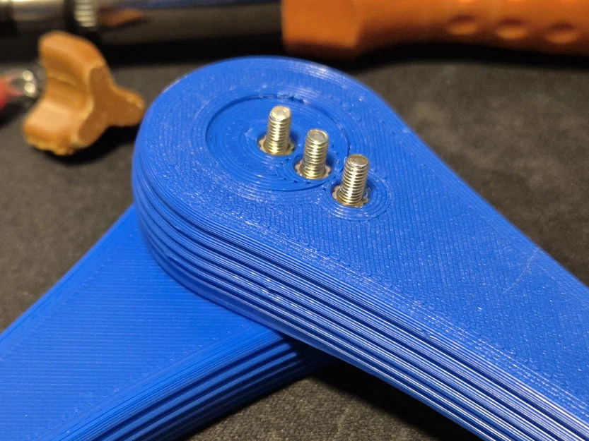 Dụng cụ uốn dây hạng nặng (Heavy-Duty Wire Bender) - Image 1