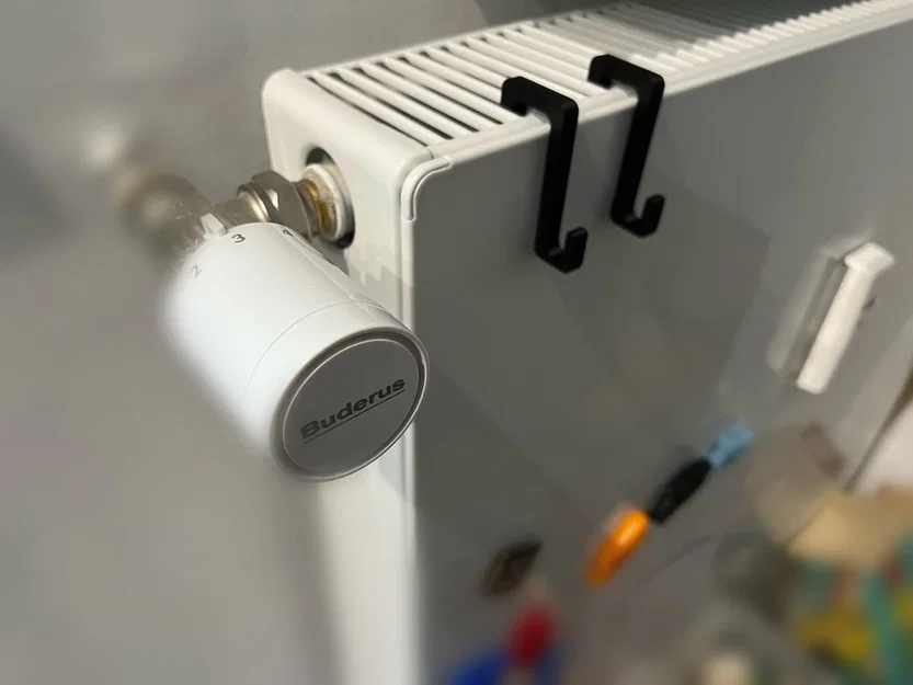 Móc treo đồ thông minh cho lò sưởi (Heater Hooks) - Image 1