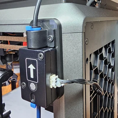 Ngàm gắn Filament Sensor hông máy (không panel) cho Creality K1