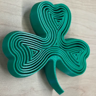 William's Clover - Telescopic Fidget (Cỏ bốn lá co rút)