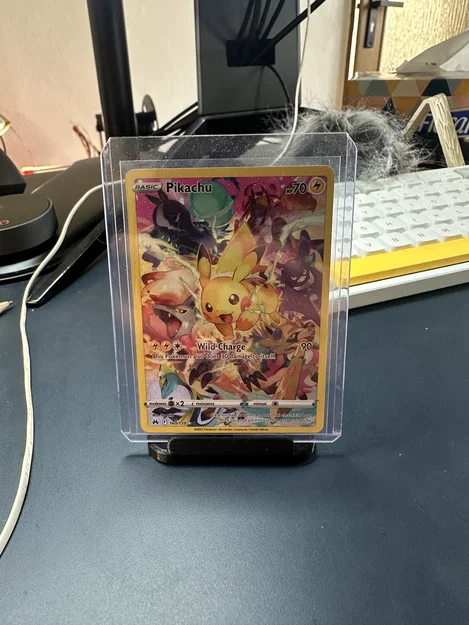 Giá đỡ thẻ bài Pokémon TCG thiết kế hình tia sét Pikachu - Image 2