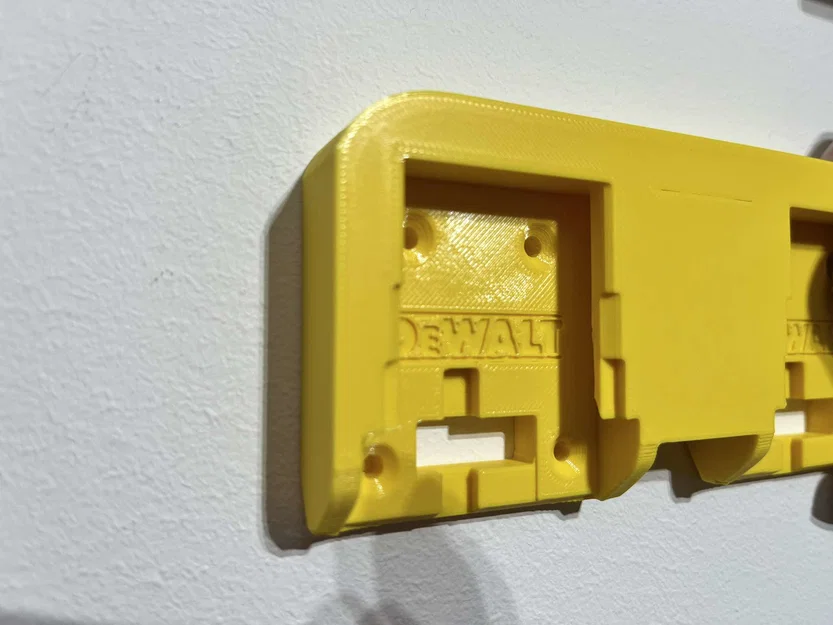 Giá treo tường pin DeWalt 12V (Wall Mount Holder) - Image 1