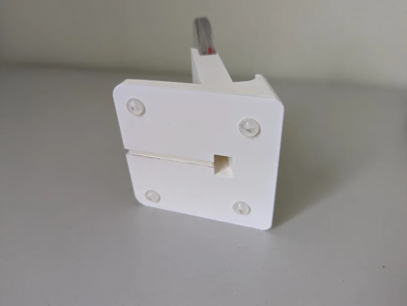 Đế giữ điện thoại 3D kết hợp sạc không dây gọn gàng - Image 2